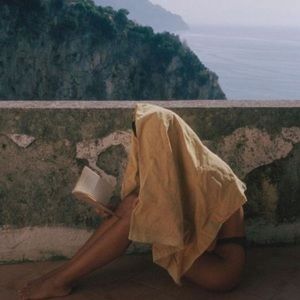 Meet your Posher, Cassandra